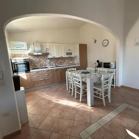 Casa Boi Dessena 1 * Орозеи